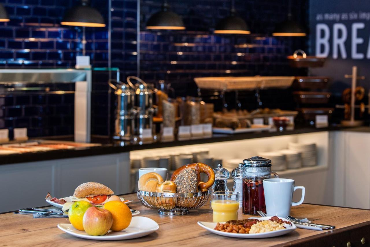 Premier Inn Stuttgart City Europaviertel Экстерьер фото