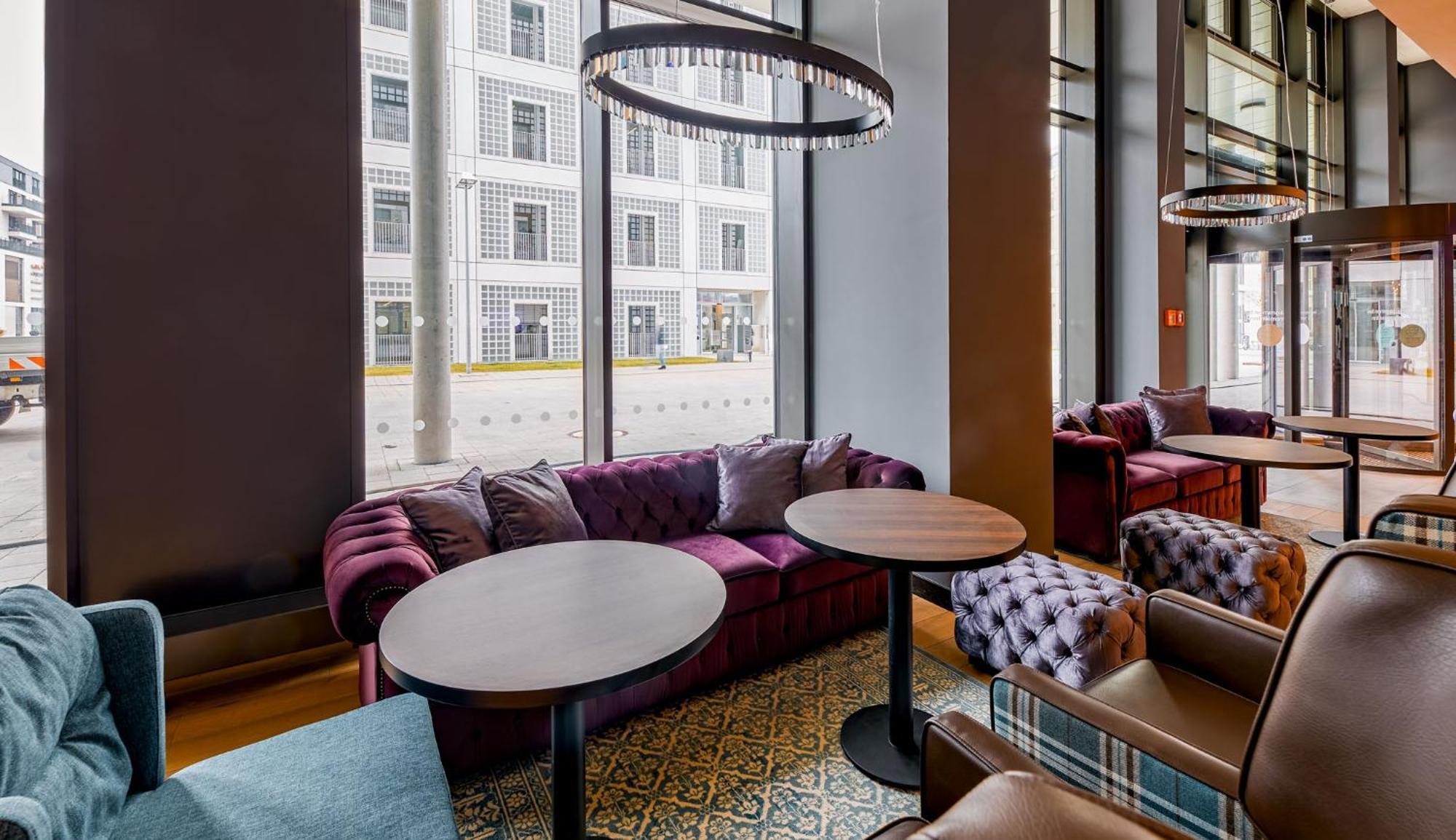 Premier Inn Stuttgart City Europaviertel Экстерьер фото